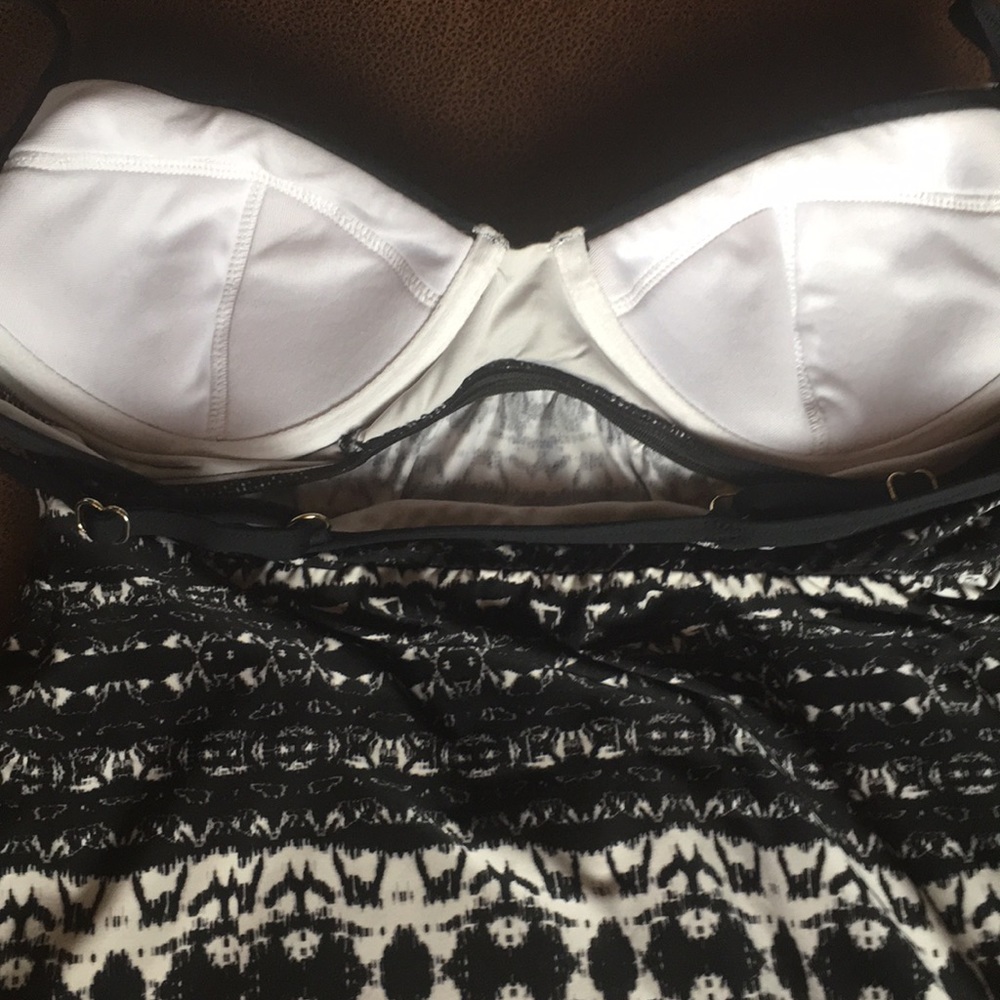 Badgely Mischka Tankini Top - Picture 13 of 15
